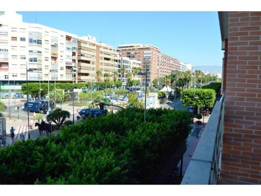 Wohnung zur Miete 800 € 3 Zimmer 130 m² 2. Geschoss Almeria 04005