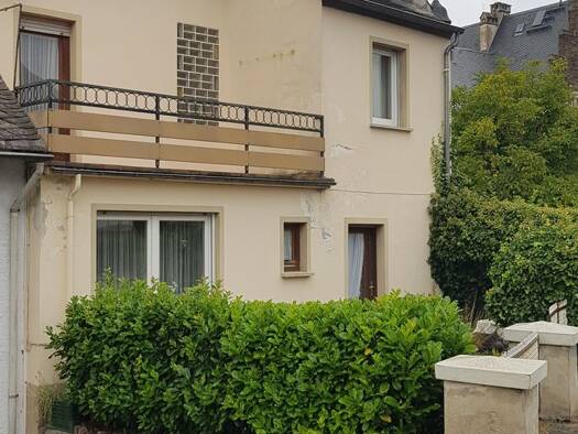 Einfamilienhaus zum Kauf provisionsfrei 80.000 € 6 Zimmer 142 m² 120 m² Grundstück Pünderich 56862