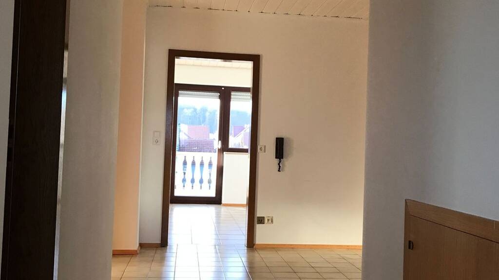 Wohnung zur Miete 950 € 4 Zimmer 100 m² Geschoss 2/3 frei ab sofort Reichenberg 97234