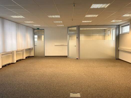 Büro zur Miete 2.803 € Wiener Neustadt 2700
