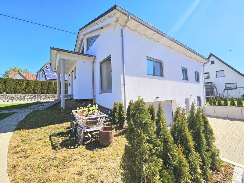 Einfamilienhaus zum Kauf 699.000 € 9 Zimmer 283 m²<br/>Wohnfläche 759 m²<br/>Grundstück Hochmössingen Oberndorf a.N. 78727