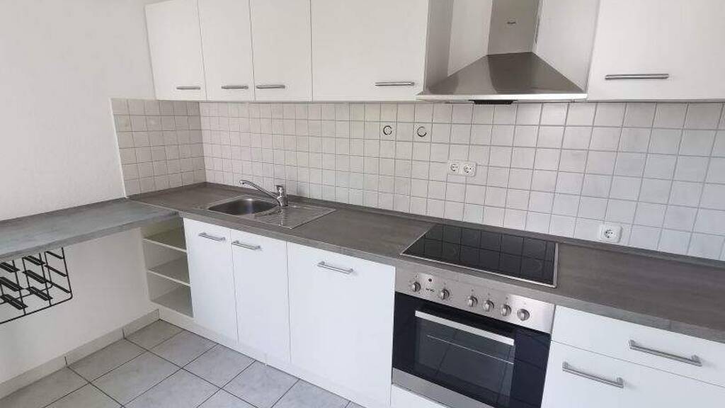 Wohnung zur Miete 510 € 2 Zimmer 55 m² frei ab sofort Gebhardtstr. 22 Holsterhausen Essen 45147
