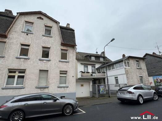 Haus zum Kauf 1.100.000 € 14 Zimmer 349,5 m² 308 m² Grundstück Unterliederbach Frankfurt 65929