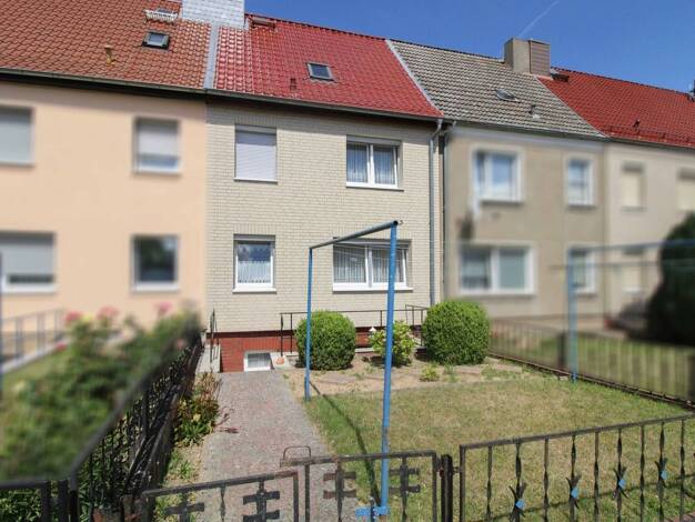 Reihenmittelhaus zum Kauf 80.000 € 3 Zimmer 69,1 m² 155,1 m² Grundstück Goldberg 19399