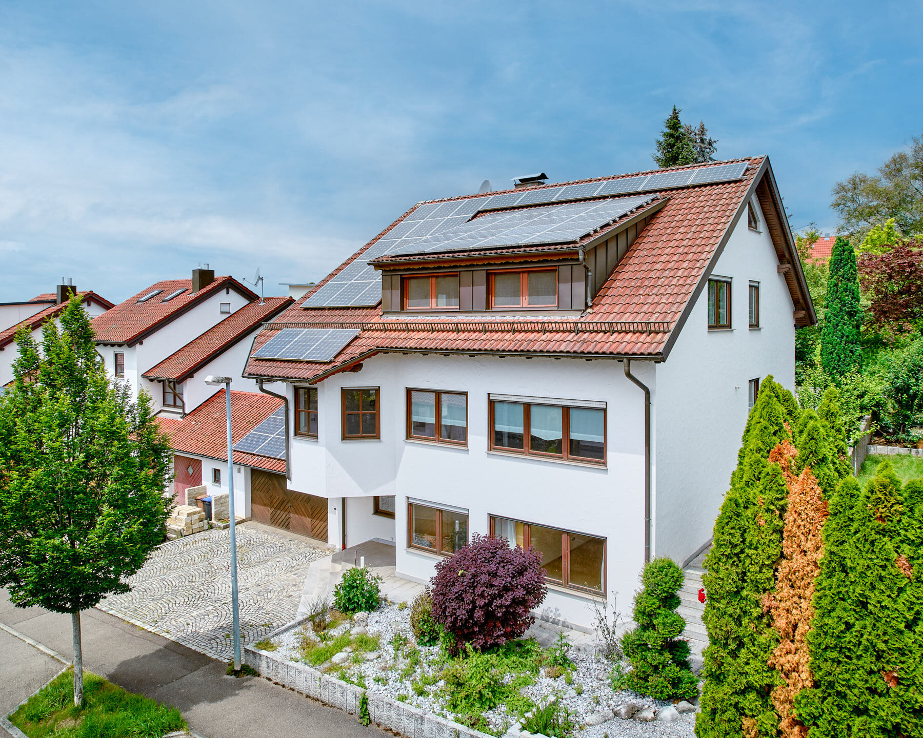 Einfamilienhaus zum Kauf 980.000 € 7,5 Zimmer 308 m²<br/>Wohnfläche 410 m²<br/>Grundstück Metzingen Metzingen 72555