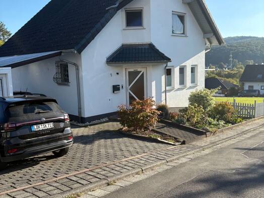 Einfamilienhaus zum Kauf provisionsfrei 450.000 € 4 Zimmer 120 m² 937 m² Grundstück Katzenfurt Ehringshausen 35630