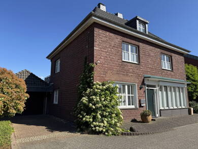 Einfamilienhaus zum Kauf provisionsfrei 495.000 € 10 Zimmer 240 m² 1.500 m² Grundstück Geldern 47608