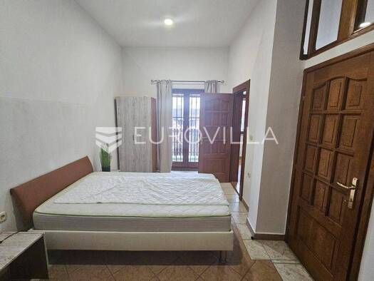 Haus zum Kauf 650.000 € 2 Zimmer 297 m² Centar Vinkovci