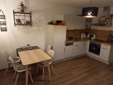 Wohnung zur Miete 405 € 1,5 Zimmer 36 m² frei ab sofort Gerhart-Hauptmann-Straße 4 Traunreut Traunreut 83301