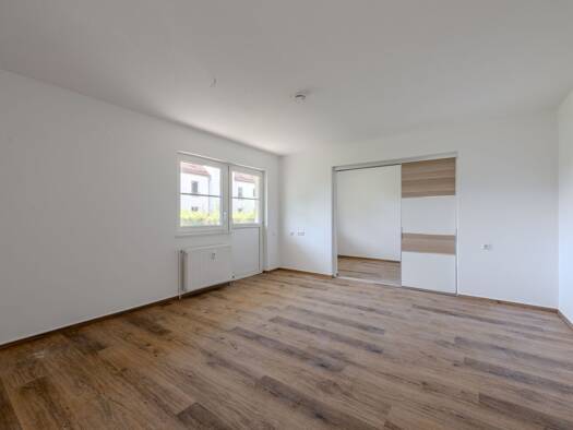 Wohnung zur Miete 393 € 1,5 Zimmer 65,6 m² EG frei ab sofort Ringstr. 7 Sebnitz 01855