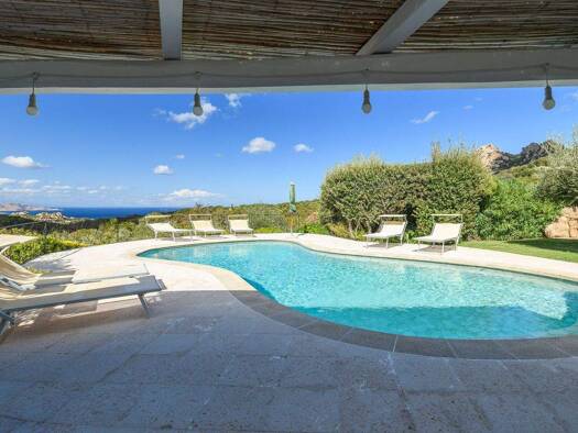 Villa zum Kauf 2.600.000 € 9 Zimmer 146 m² 110.000 m² Grundstück Porto Cervo 07021