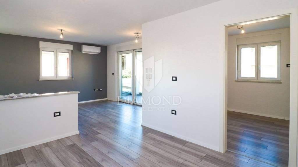 Wohnung zum Kauf 260.000 € 3 Zimmer 65 m² 1. Geschoss Porec Luka