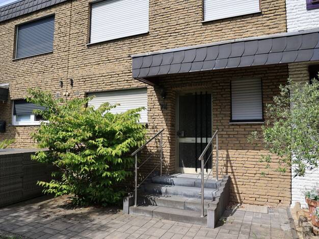 Reihenmittelhaus zum Kauf 445.000 € 4 Zimmer 114 m² 199 m² Grundstück frei ab sofort Walter-Schönheit-Str. 78 Rahm Duisburg 47269