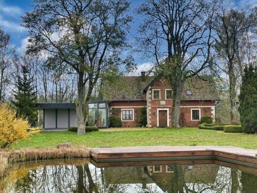 Einfamilienhaus zum Kauf 995.000 € 5 Zimmer 275 m² 51.169 m² Grundstück frei ab 28.08.2026 Stadtsteinach 95346