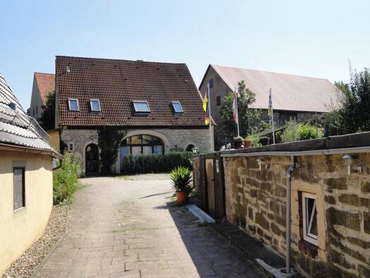 Einfamilienhaus zum Kauf 395.000 € 8 Zimmer 907 m² Grundstück frei ab sofort Gnodstadt Marktbreit 97340