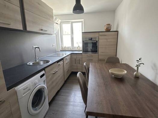 Studio zur Miete 750 € 2 Zimmer 54 m² Geschoss 1/1 frei ab 01.10.2026 Ostviertel Gera 07545