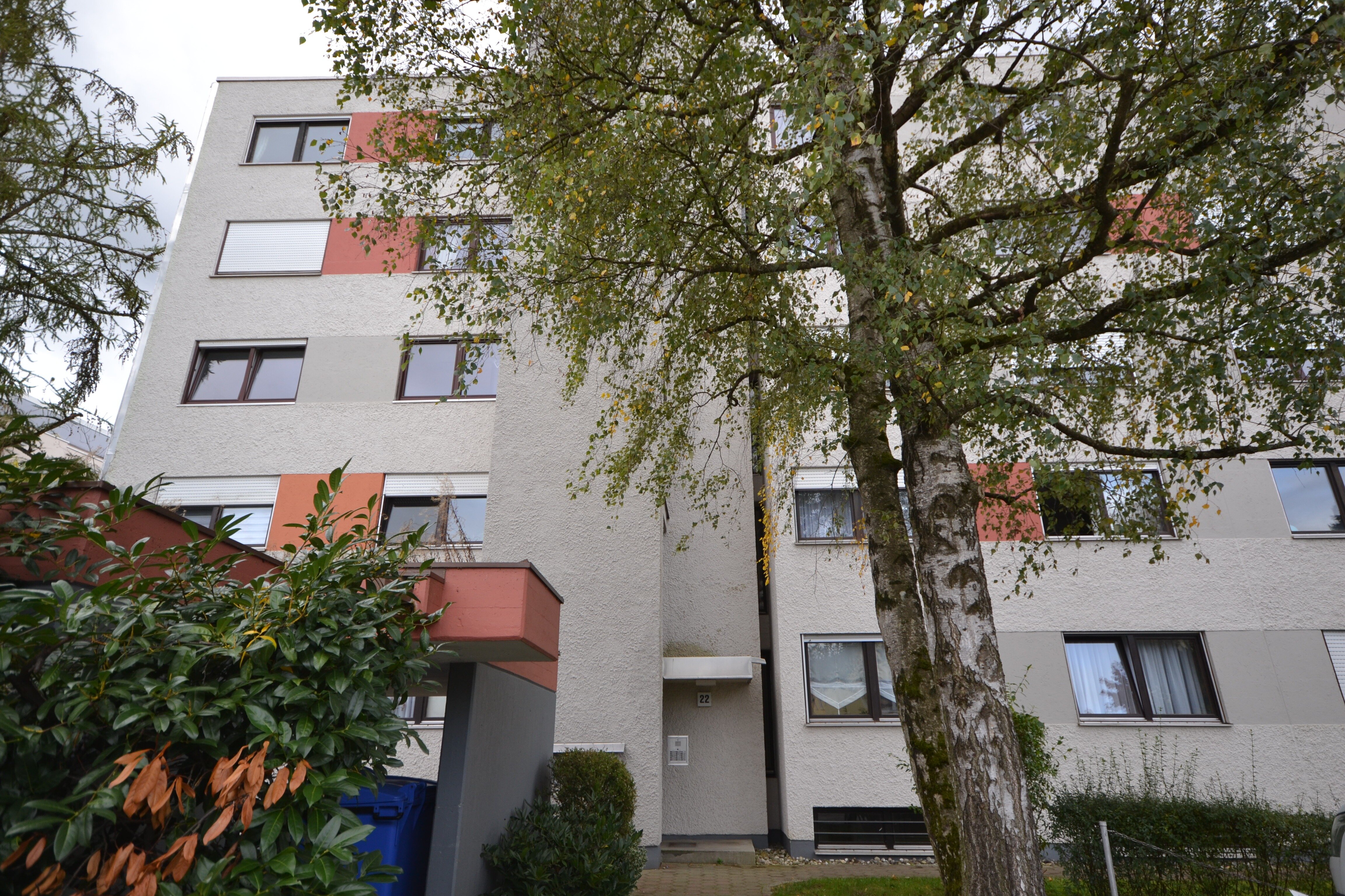 Wohnung zur Miete 925 € 1,5 Zimmer 46 m²<br/>Wohnfläche Germering Germering 82110