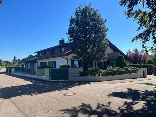 Villa zum Kauf 1.150.000 € 7 Zimmer 369 m² 998 m² Grundstück Busenbach Waldbronn 76337