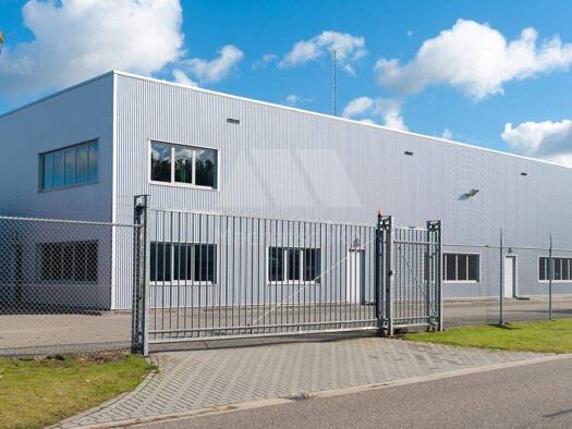 Lagerhalle zur Miete 1.150 m² Lagerfläche teilbar ab 800 m² Schwaig Schwaig bei Nürnberg 90571