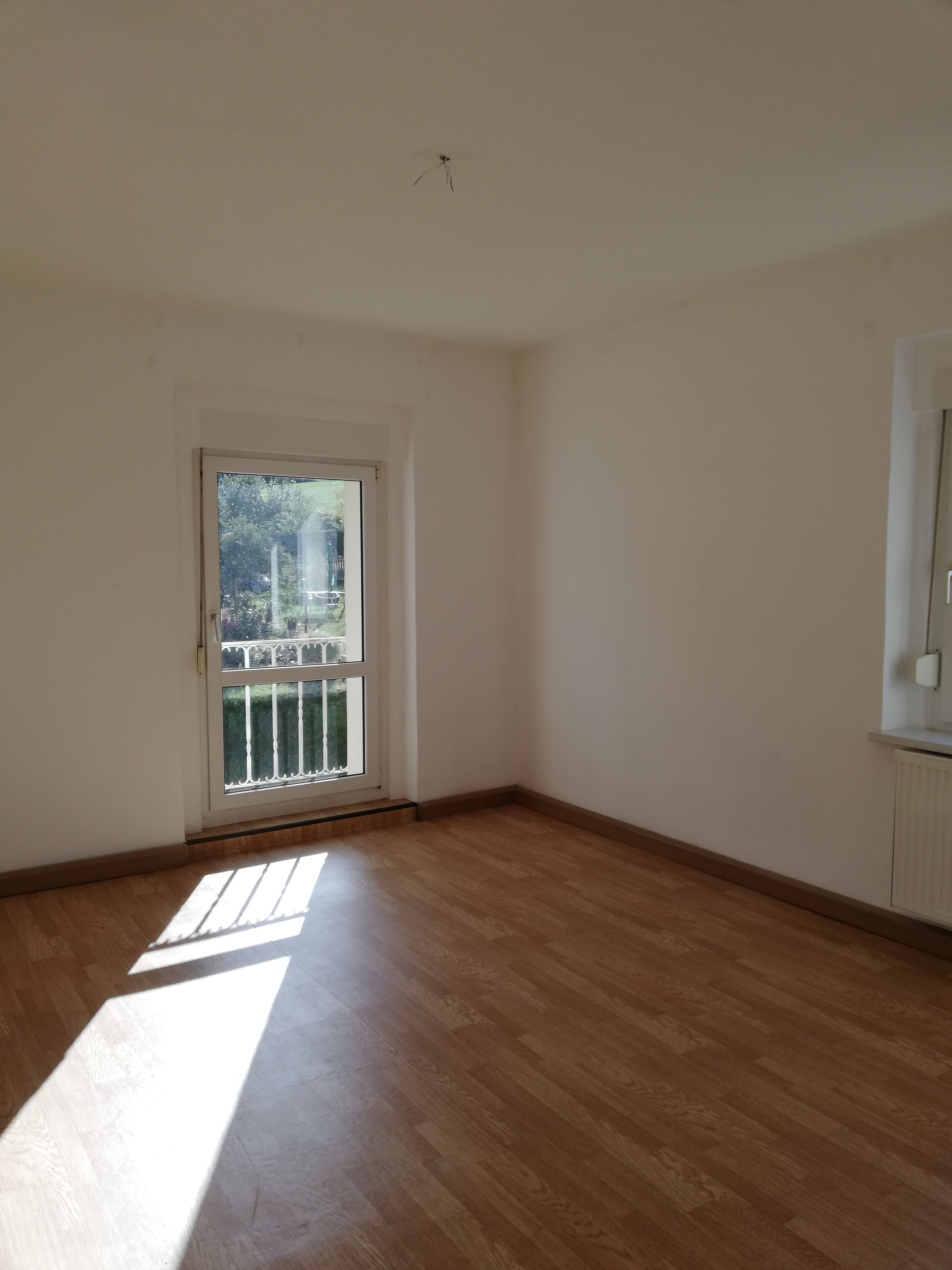 Wohnung zur Miete 300 € 3 Zimmer 61,5 m²<br/>Wohnfläche 1.<br/>Geschoss ab sofort<br/>Verfügbarkeit Altenburger Str. 124 und 126 Naundorf Gößnitz 04639