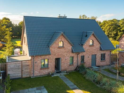 Doppelhaushälfte zum Kauf provisionsfrei 479.000 € 4 Zimmer 103 m² 391 m² Grundstück Ahrensbök Ahrensbök 23623