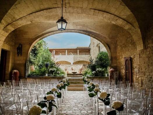 Schloss zum Kauf 4.725.000 € 21 Zimmer 1.400 m² 1.805 m² Grundstück UZES 30700