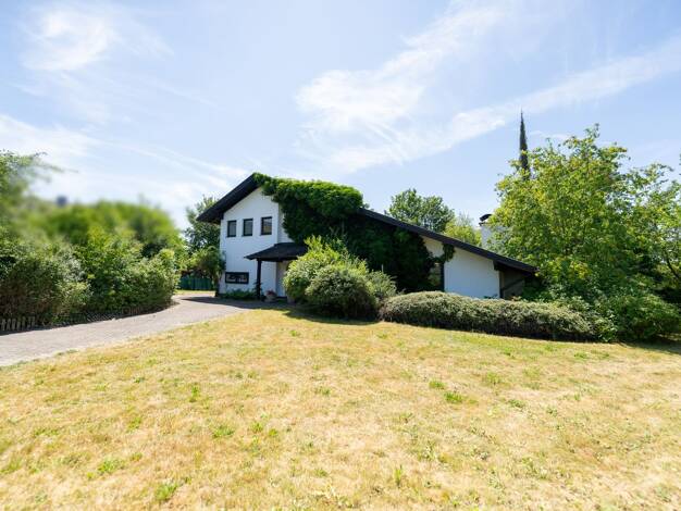 Bungalow zum Kauf 360.000 € 4 Zimmer 245 m² 1.850 m² Grundstück Neustadt Neustadt b.Coburg 96465