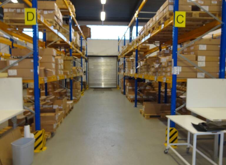 Lagerhalle zur Miete provisionsfrei 1.100 m²<br/>Lagerfläche von 1.100 m² bis 1.100 m²<br/>Teilbarkeit Rahlstedt Hamburg 22145