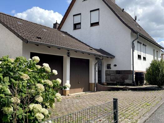 Doppelhaushälfte zum Kauf 140.000 € 4 Zimmer 88 m² 385 m² Grundstück Calden 34379