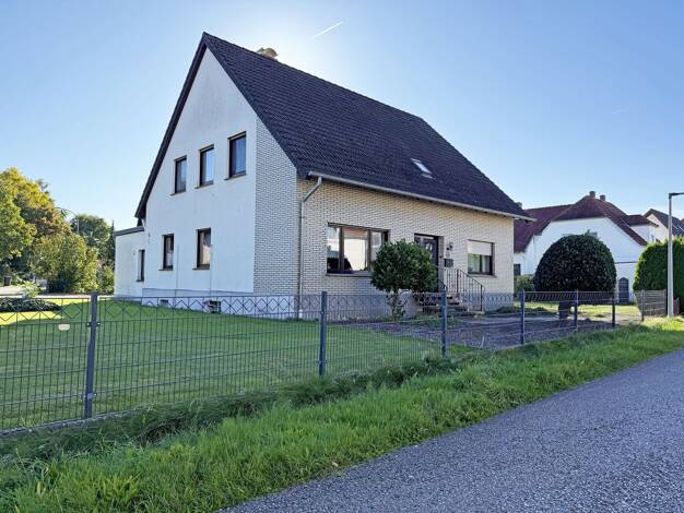 Einfamilienhaus zum Kauf als Kapitalanlage geeignet 312.000 € 240 m² 1.140 m² Grundstück Mennighüffen Löhne 32584