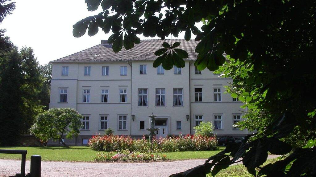 Hotel zur Miete provisionsfrei 2.000 € 30 Zimmer 40.000 m² Grundstück Ranzin 17495