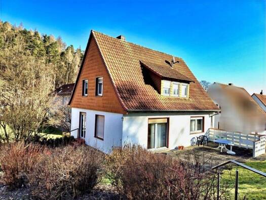 Einfamilienhaus zum Kauf 185.000 € 6 Zimmer 130 m² 1.003 m² Grundstück Bad Hersfeld 36251