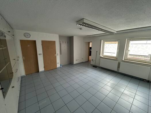 Büro zur Miete provisionsfrei 800 € 4 Zimmer 120 m² Bürofläche Reuth Forchheim 91301