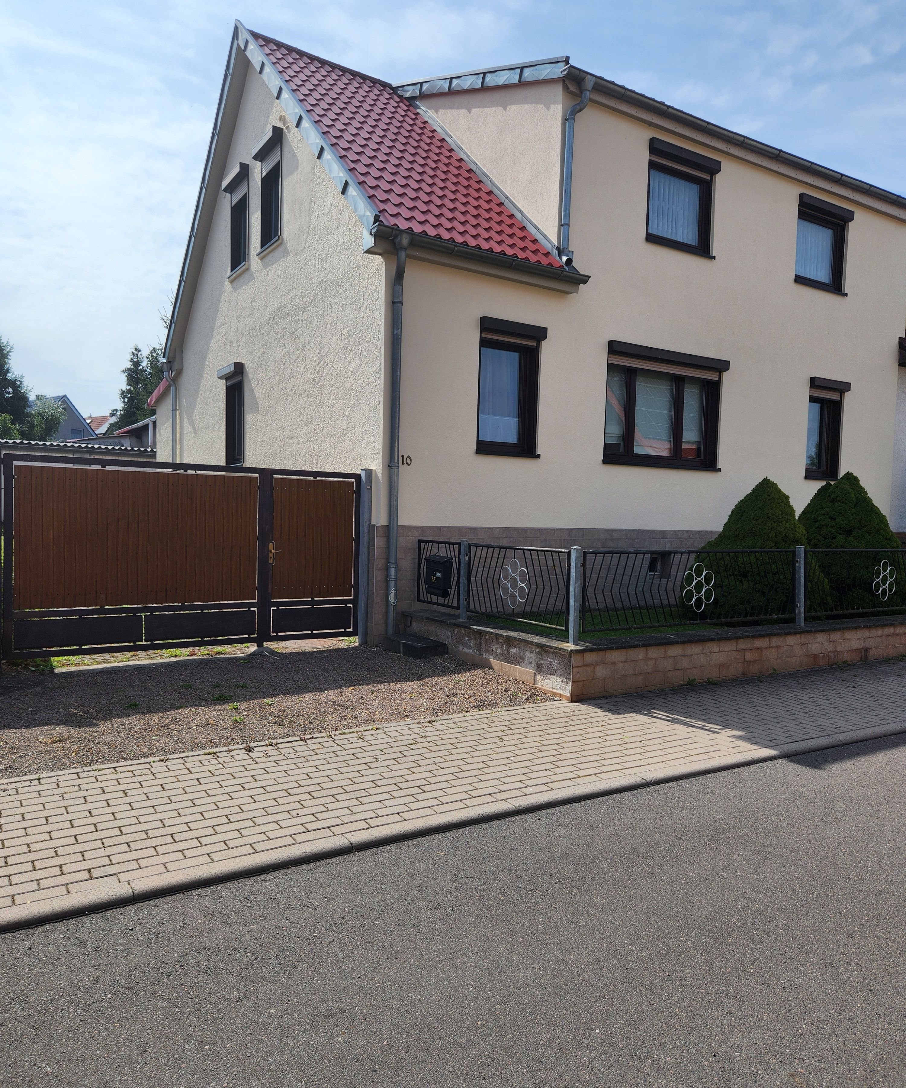 Haus zum Kauf 224.000 € 8 Zimmer 180 m²<br/>Wohnfläche 574 m²<br/>Grundstück Nauendorf Georgenthal 99887