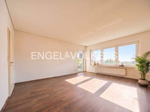Wohnung zum Kauf 269.000 € 4 Zimmer 84 m² Neunkirchen Neunkirchen a.Brand 91077