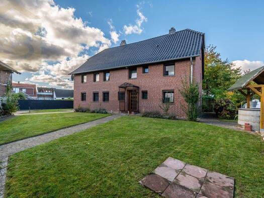 Mehrfamilienhaus zum Kauf 349.000 € 8 Zimmer 220 m² 1.130 m² Grundstück Niedersickte Sickte 38173