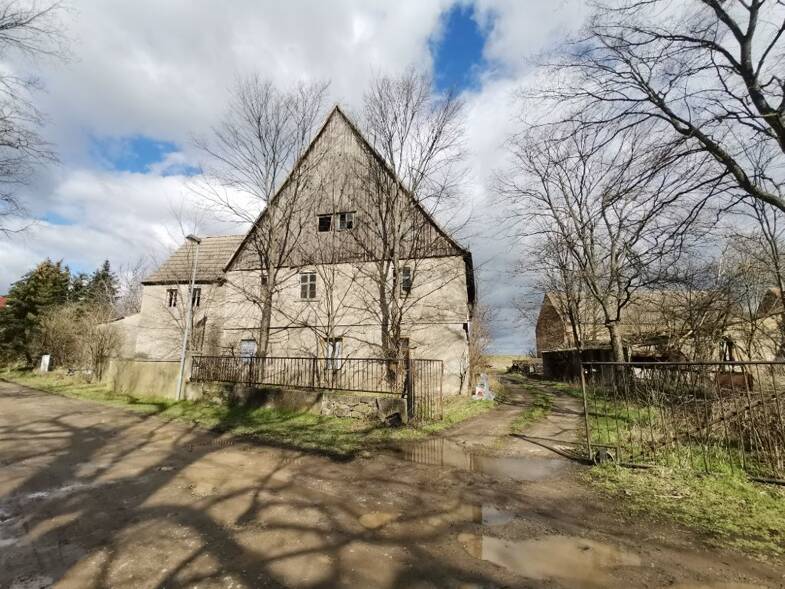 Einfamilienhaus zum Kauf provisionsfrei 17.900 € 392 m² 11.339 m² Grundstück Weinberge Mühlberg/Elbe 04931
