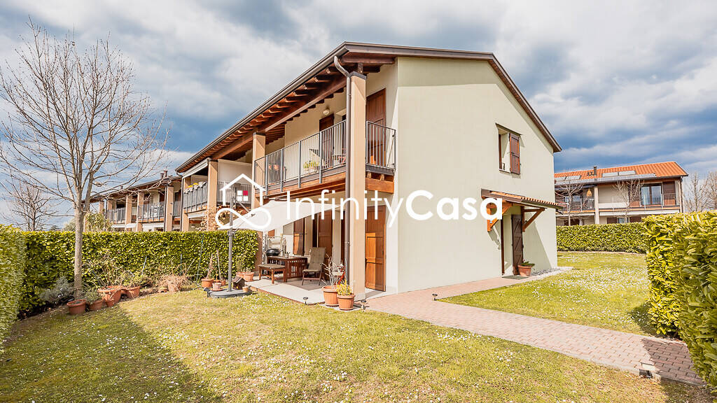 Reihenmittelhaus zum Kauf 420.000 € 4 Zimmer 126 m² 200 m² Grundstück VIA DON LORENZO MILANI 3 Castelnuovo del Garda 37014