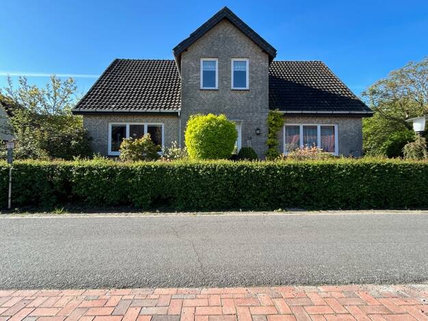 Einfamilienhaus zum Kauf 300.000 € 200 m² 4.072 m² Grundstück Neubruchhausen Bassum 27211