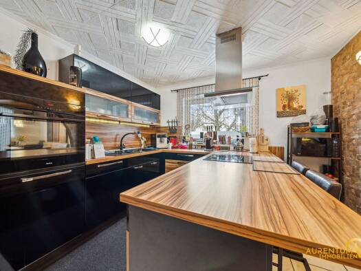 Einfamilienhaus zum Kauf 749.000 € 7 Zimmer 199 m² 900 m² Grundstück Straßkirchen Straßkirchen 94342