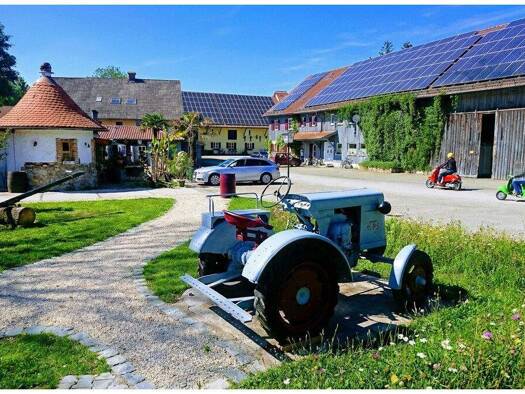 Hotel zum Kauf 1.900.000 € 49 Zimmer 28.928 m² Grundstück Schwabmühlhausen Langerringen / Schwabmühlhausen 86853