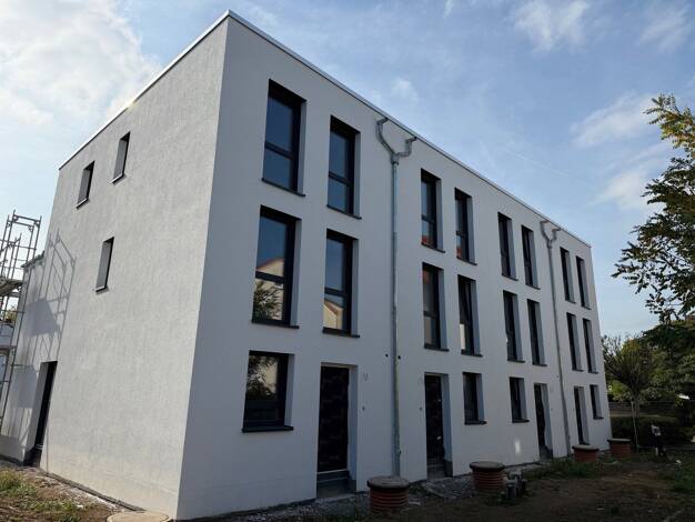 Reihenendhaus zum Kauf - Erstbezug provisionsfrei 569.900 € 4,5 Zimmer 145 m² 132 m² Grundstück frei ab 31.03.2027 Großwelzheim Karlstein am Main 63791