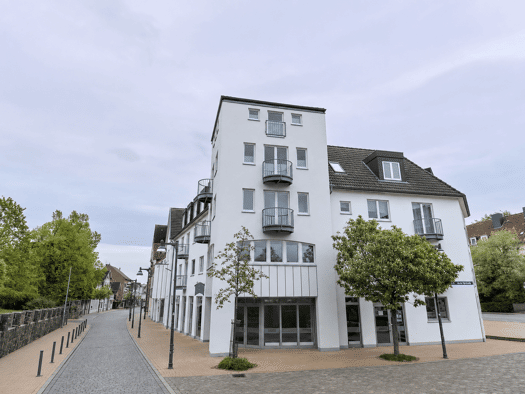 Wohnung zur Miete 750 € 2 Zimmer 68 m² 2. Geschoss frei ab 01.10.2026 Pries Pries 24159