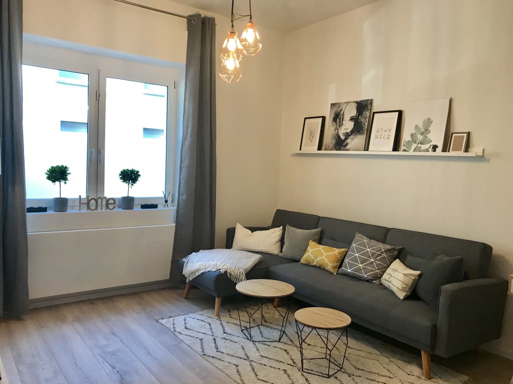 Wohnung zur Miete Wohnen auf Zeit 1.400 € 1 Zimmer 42 m²<br/>Wohnfläche 01.04.2025<br/>Verfügbarkeit Christinastr. Nippes Köln 50733