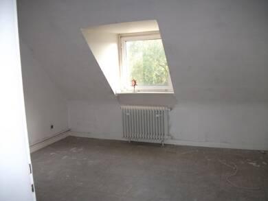 Wohnung zur Miete 329 € 1 Zimmer 36 m² Dachgeschoss, 3. Geschoss Quirinstraße 47 Pesch Mönchengladbach 41065