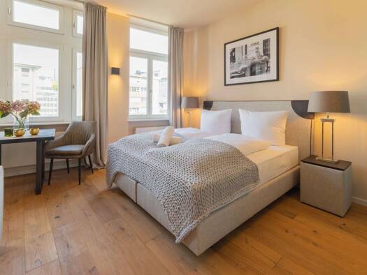 Wohnung zur Miete auf Zeit 2.485 € 1 Zimmer 47 m² frei ab sofort Innenstadt Innenstadt I 60313