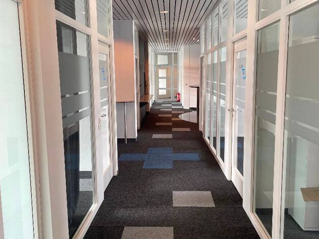 Bürofläche zur Miete provisionsfrei 2.000 € 300 m² Bürofläche Robert Bosch Straße Gärtringen 71116