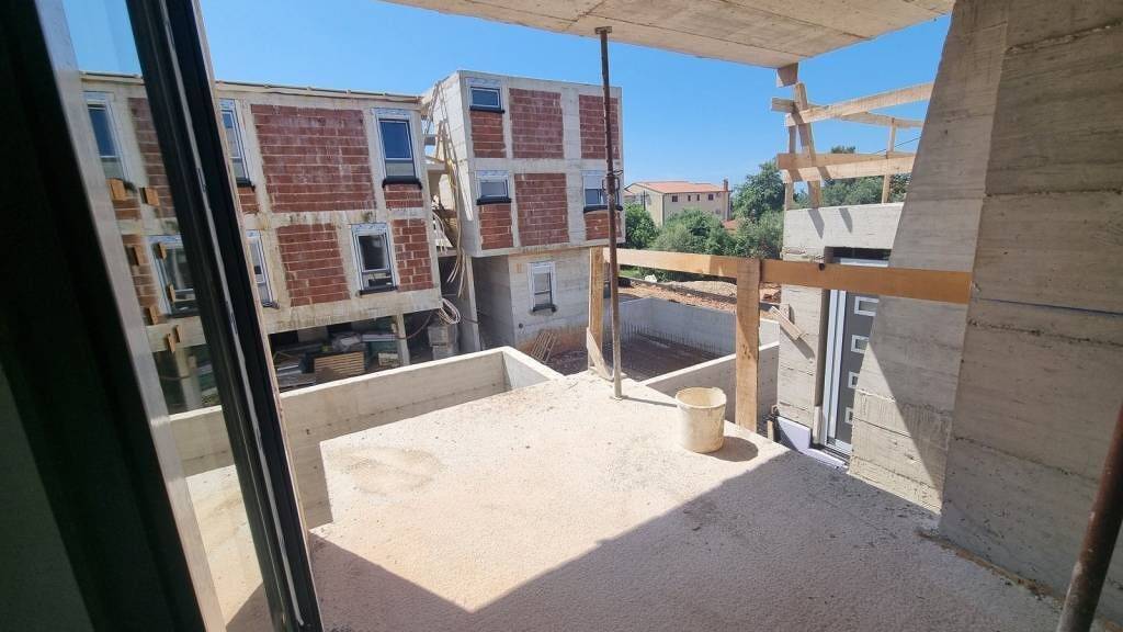 Wohnung zum Kauf 285.000 € 5 Zimmer 60 m² 1. Geschoss Centar, Luka, Finida