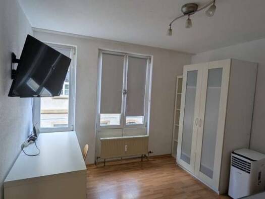Wohnung zur Miete 300 € 1 Zimmer 19 m² Geschoss 2/5 frei ab 01.10.2026 Innenstadt-Ost Innenstadt - Ost 76133