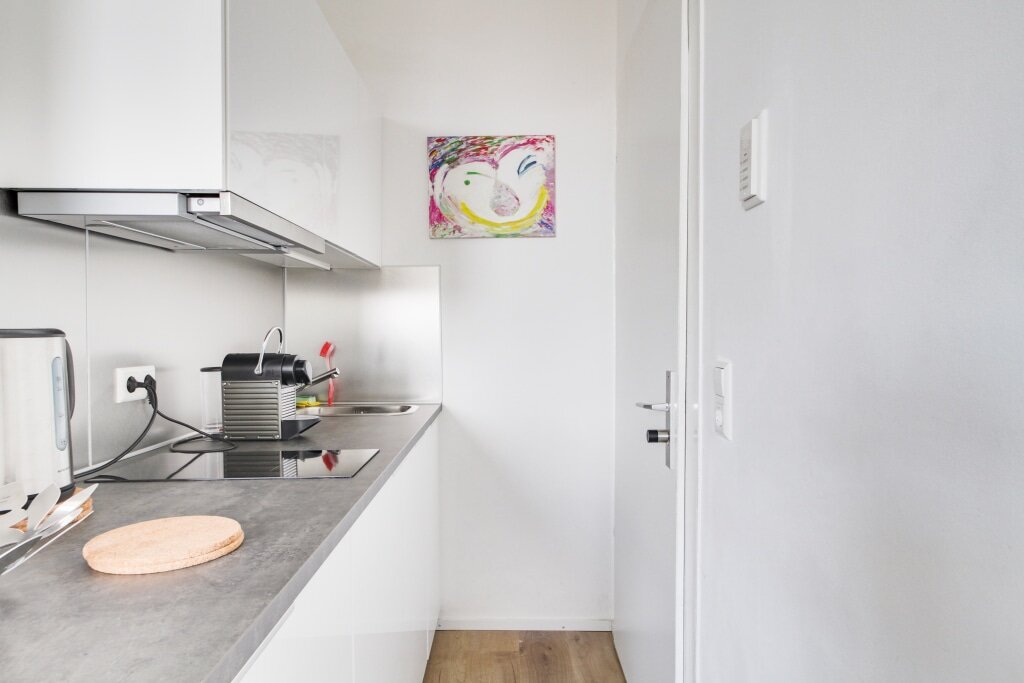 Wohnung zur Miete Wohnen auf Zeit 1.150 € 1 Zimmer 25 m²<br/>Wohnfläche 01.01.2025<br/>Verfügbarkeit Landhausstrasse Kernerviertel Stuttgart 70190